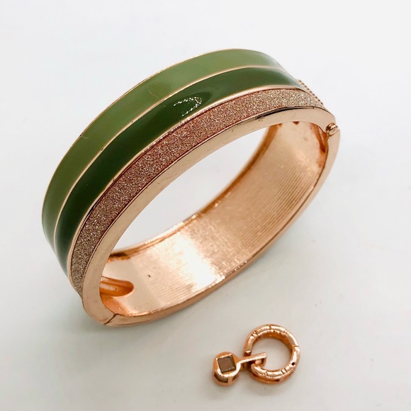 Vintage Microscopic Love Pendant & Glitter Bracelet - Picture 8 of 16